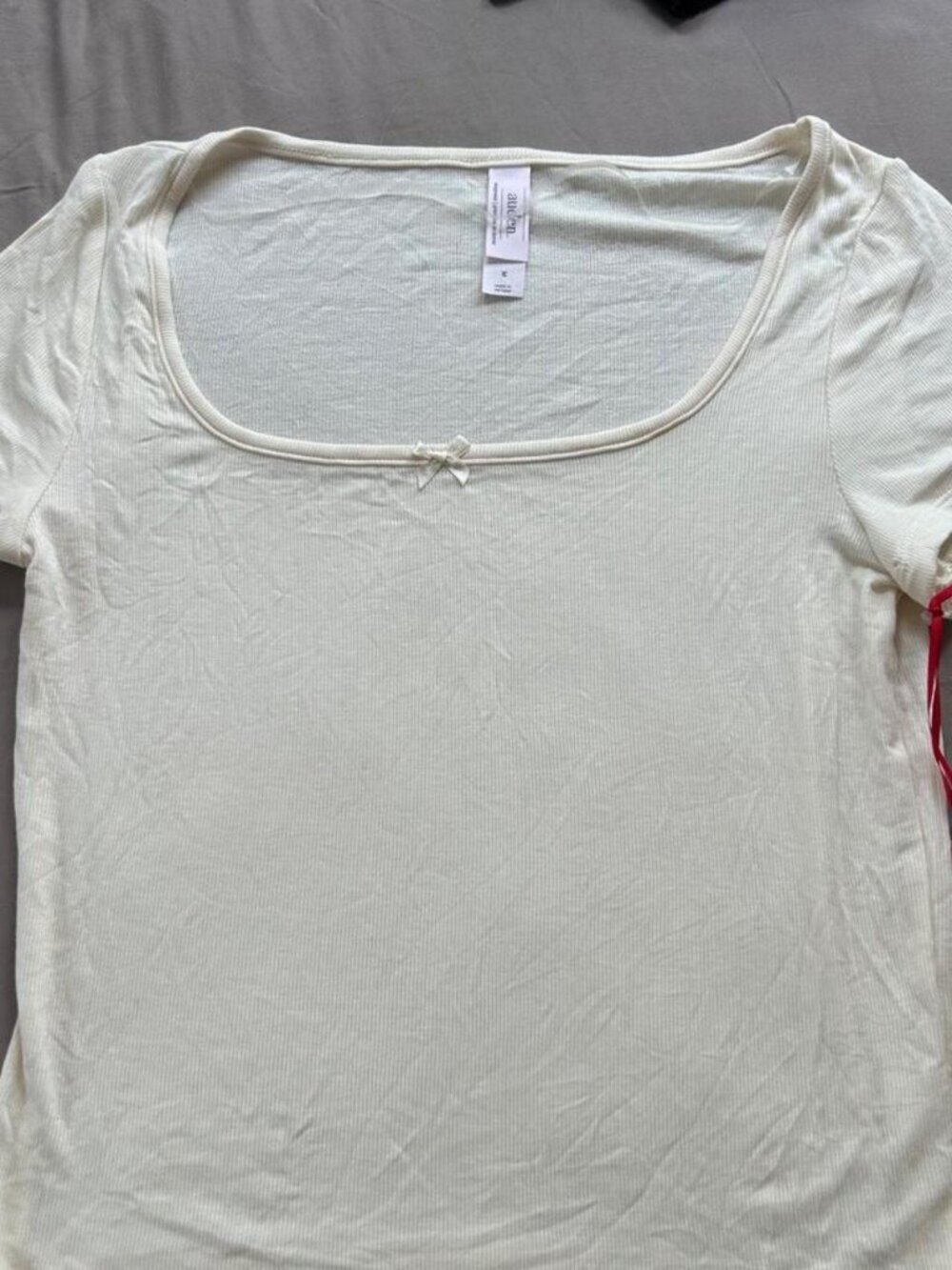 Auden cream top in size M NWT